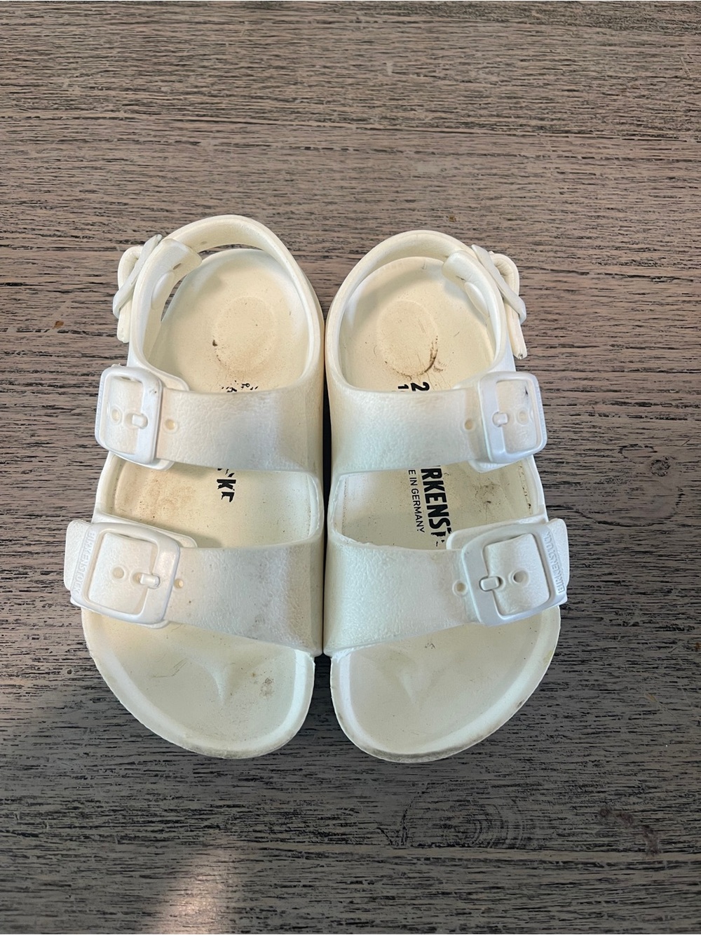 Birkenstock‎ Milano Essentials Sandals Size
7-7.5 US / 25 EU